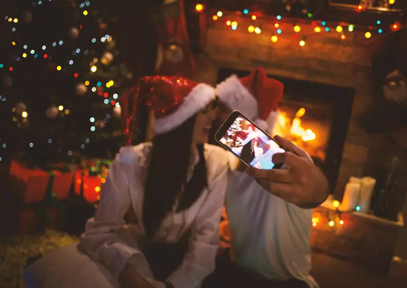 motyw miłosny w reklamach świątecznych